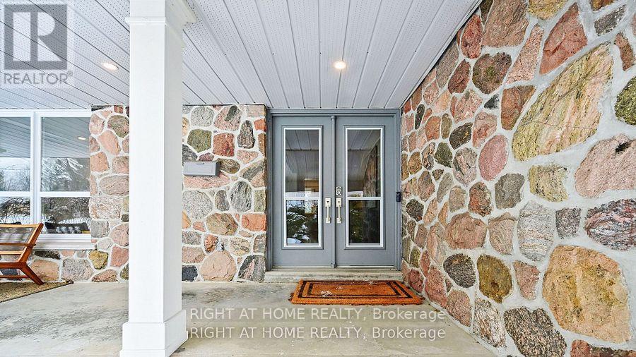 Property at 127 PUGET STREET image 5