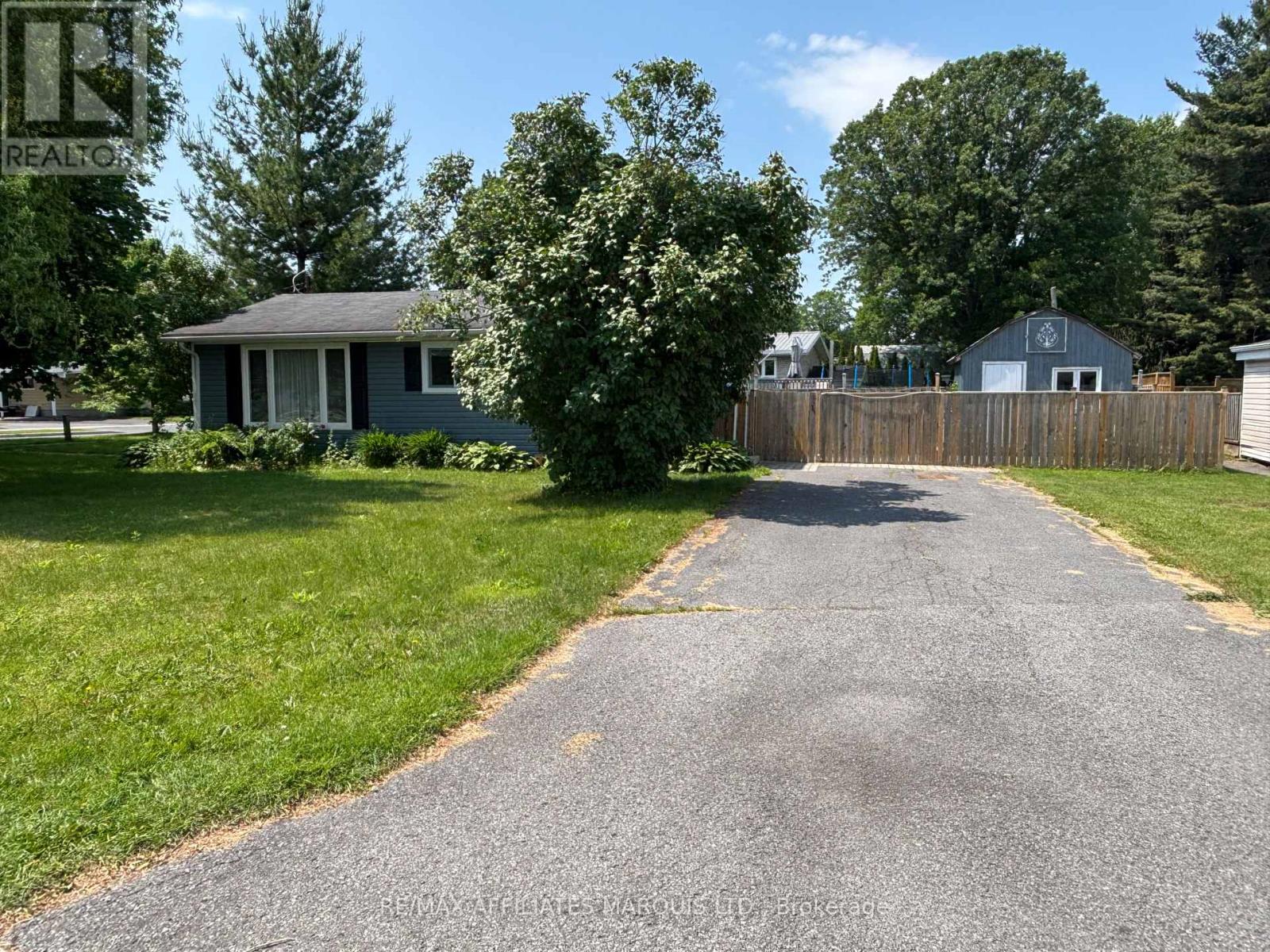 1005 Osborne Avenue, Cornwall, Ontario  K6J 1K8 - Photo 4 - X12215415