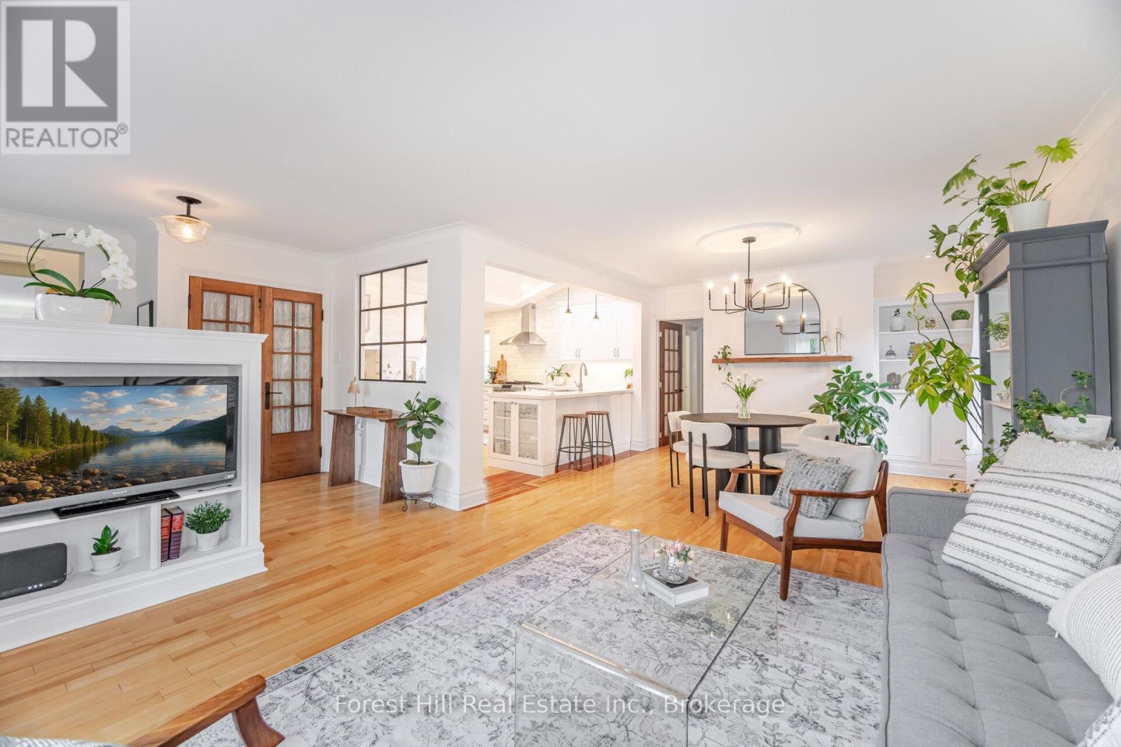 24 Upminster Crescent, Toronto (Eringate-Centennial-West Deane), Ontario  M9B 5W2 - Photo 8 - W12215400