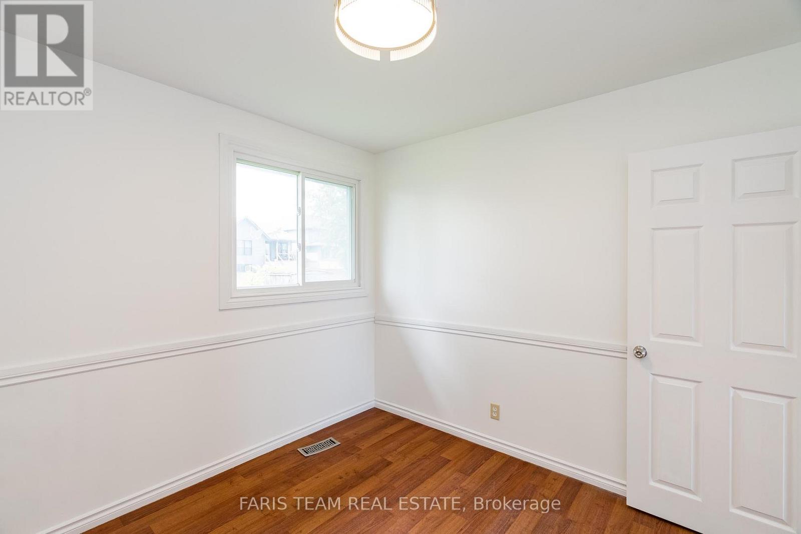 7515 County Road 91, Clearview, Ontario  L0M 1S0 - Photo 14 - S12136517