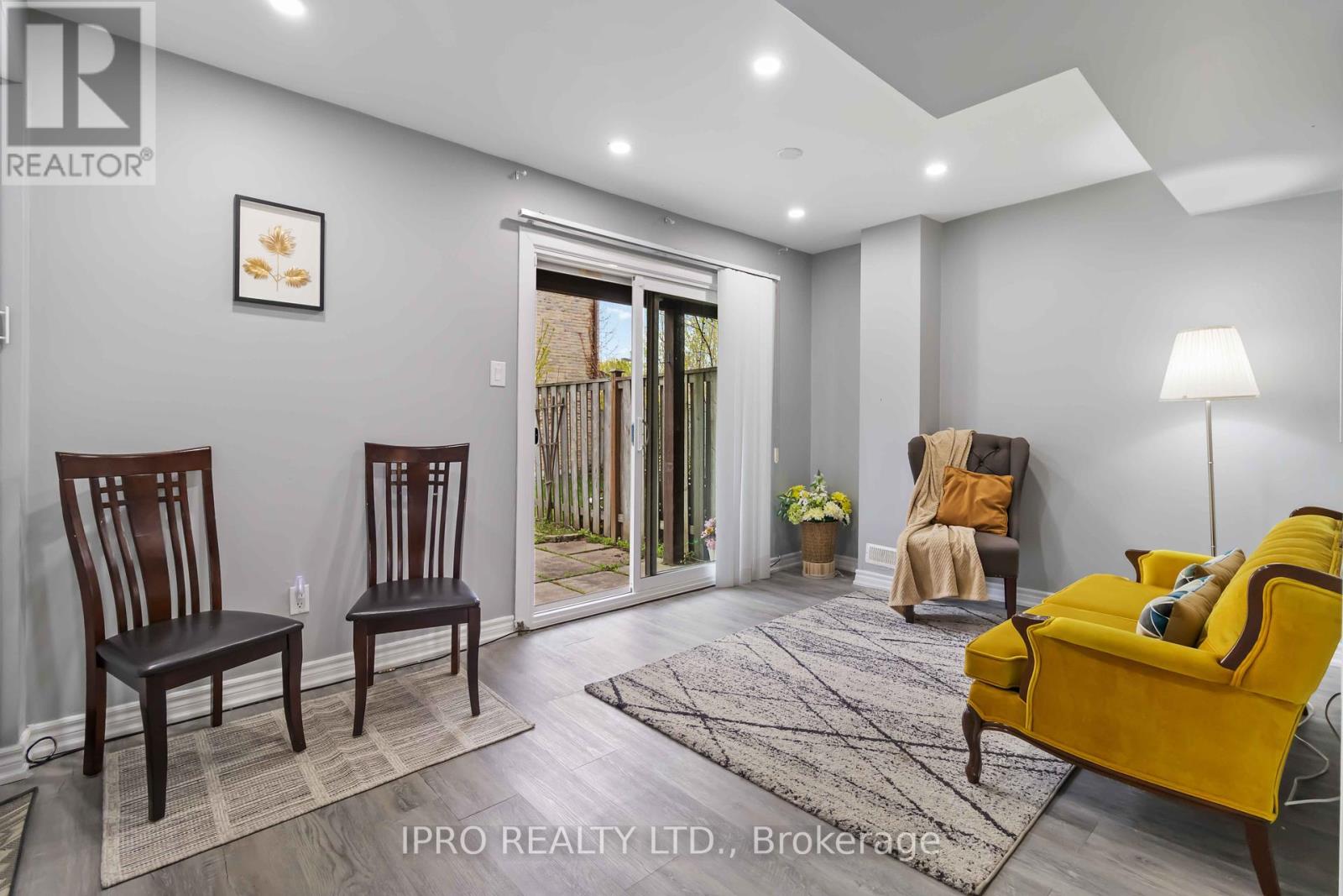 64 - 3345 Silverado Drive, Mississauga (Mississauga Valleys), Ontario  L5A 3Y8 - Photo 10 - W12215098