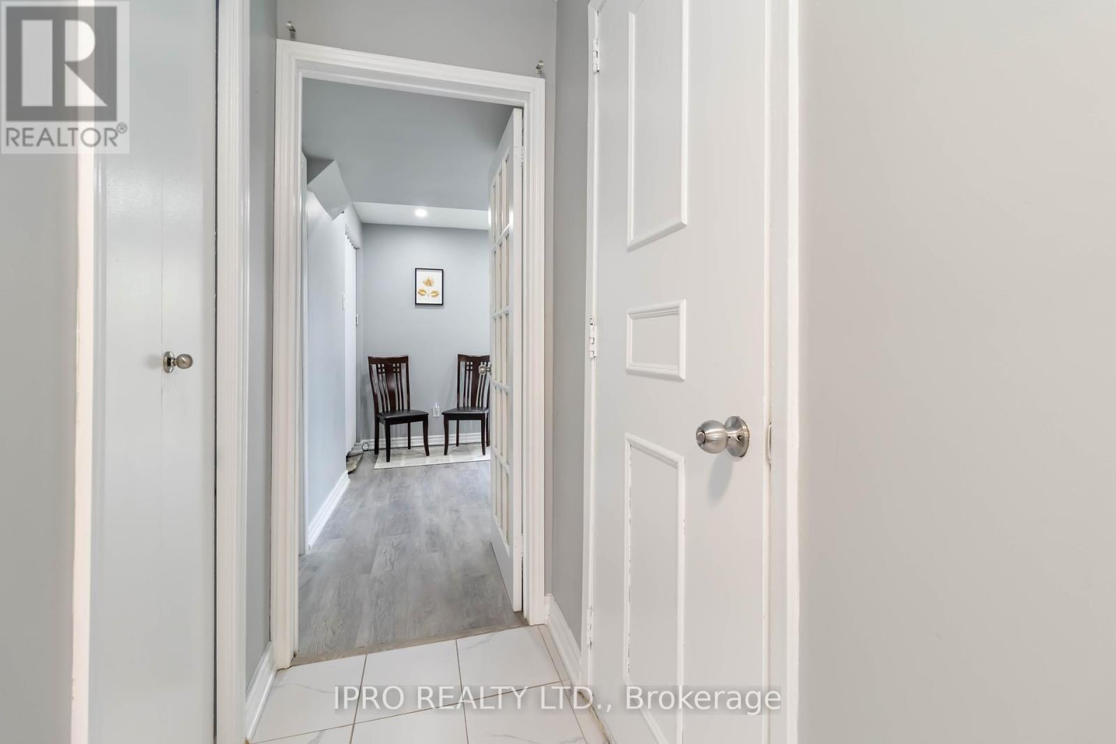 64 - 3345 Silverado Drive, Mississauga (Mississauga Valleys), Ontario  L5A 3Y8 - Photo 25 - W12215098