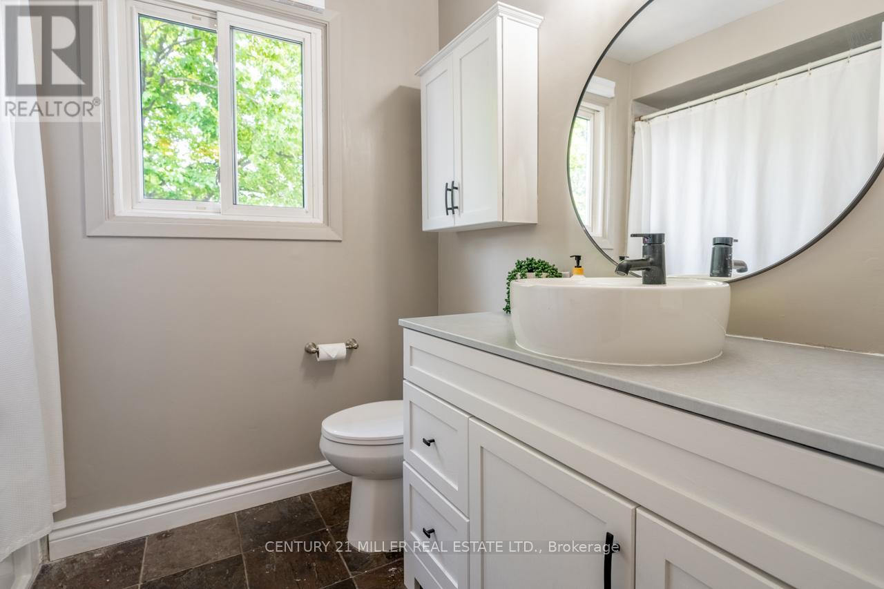 403 Ontario Street N, Milton (Dp Dorset Park), Ontario  L9T 1X9 - Photo 17 - W12215119
