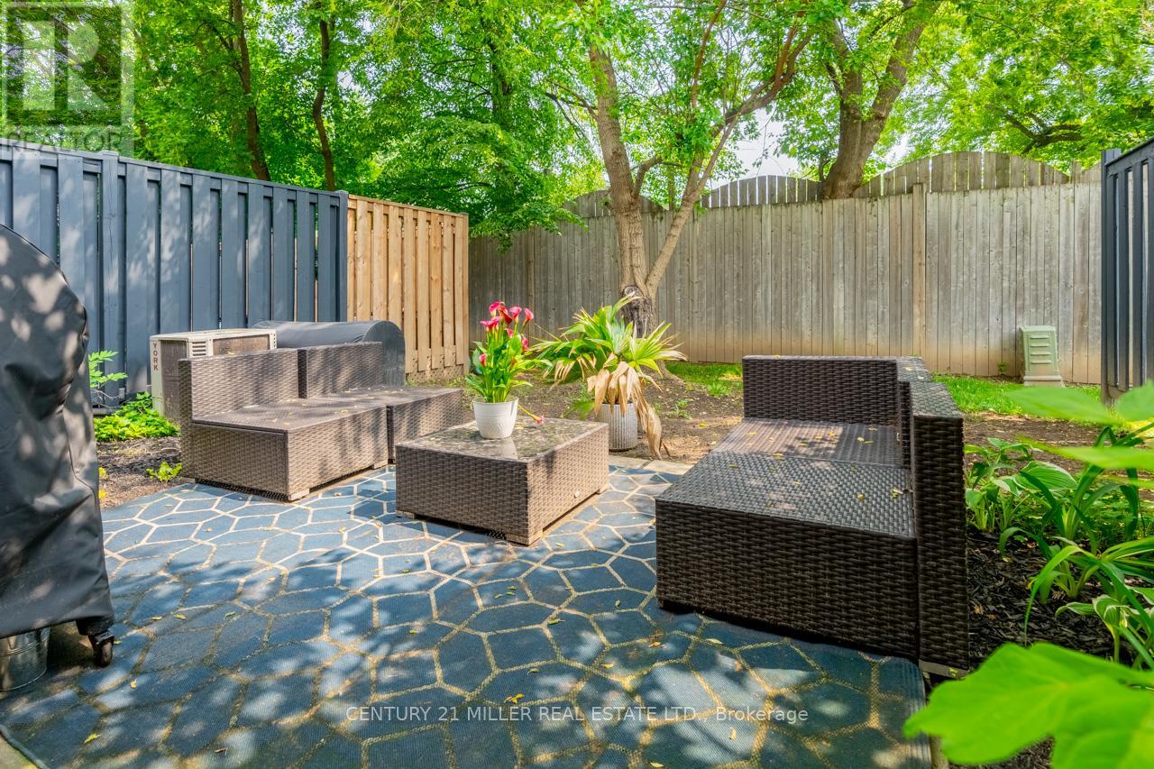 403 Ontario Street N, Milton (Dp Dorset Park), Ontario  L9T 1X9 - Photo 25 - W12215119