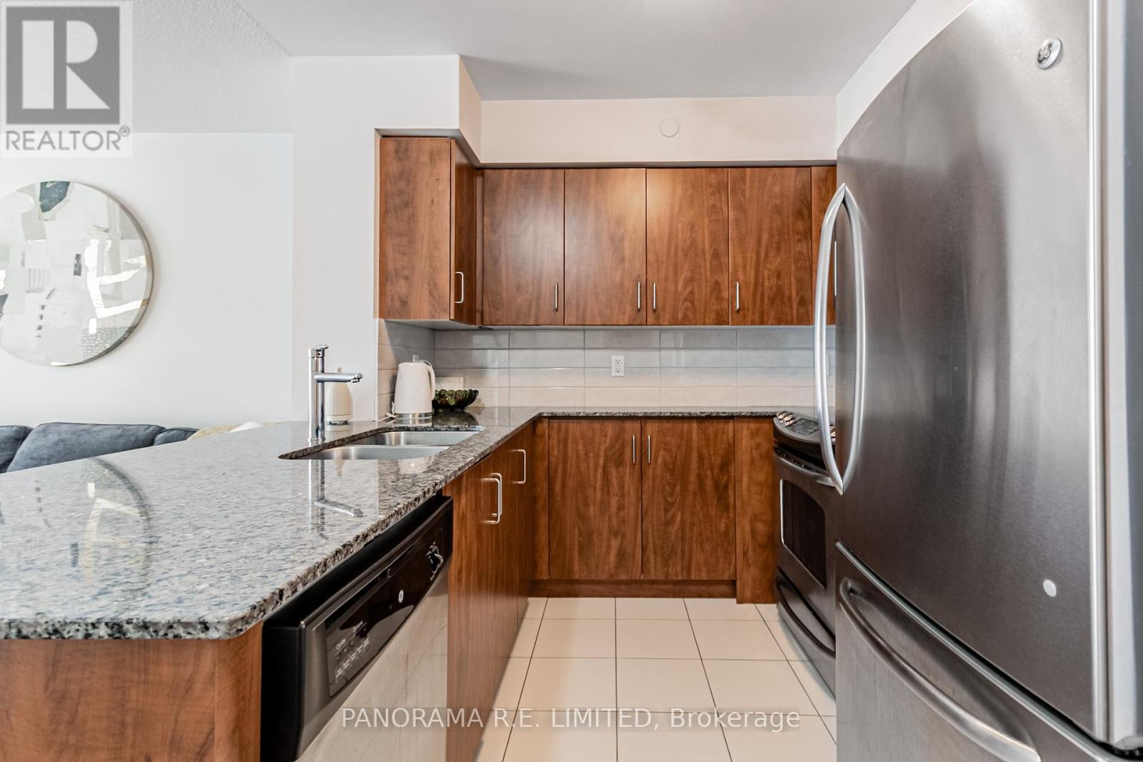 911 - 205 Sherway Gardens Road, Toronto, Ontario  M9C 0A5 - Photo 8 - W12215120