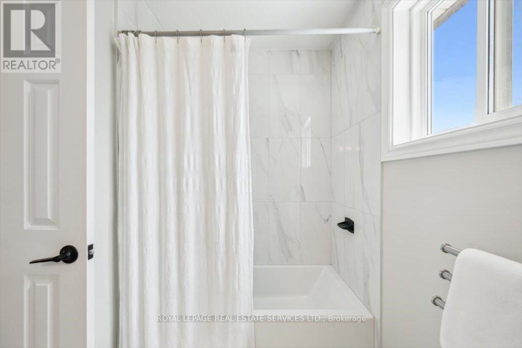 455 Parklane Road, Oakville (Cp College Park), Ontario  L6H 4J9 - Photo 37 - W12215150