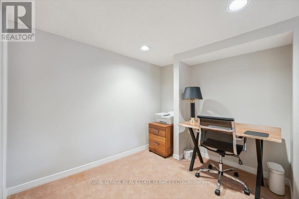 455 Parklane Road, Oakville (Cp College Park), Ontario  L6H 4J9 - Photo 42 - W12215150