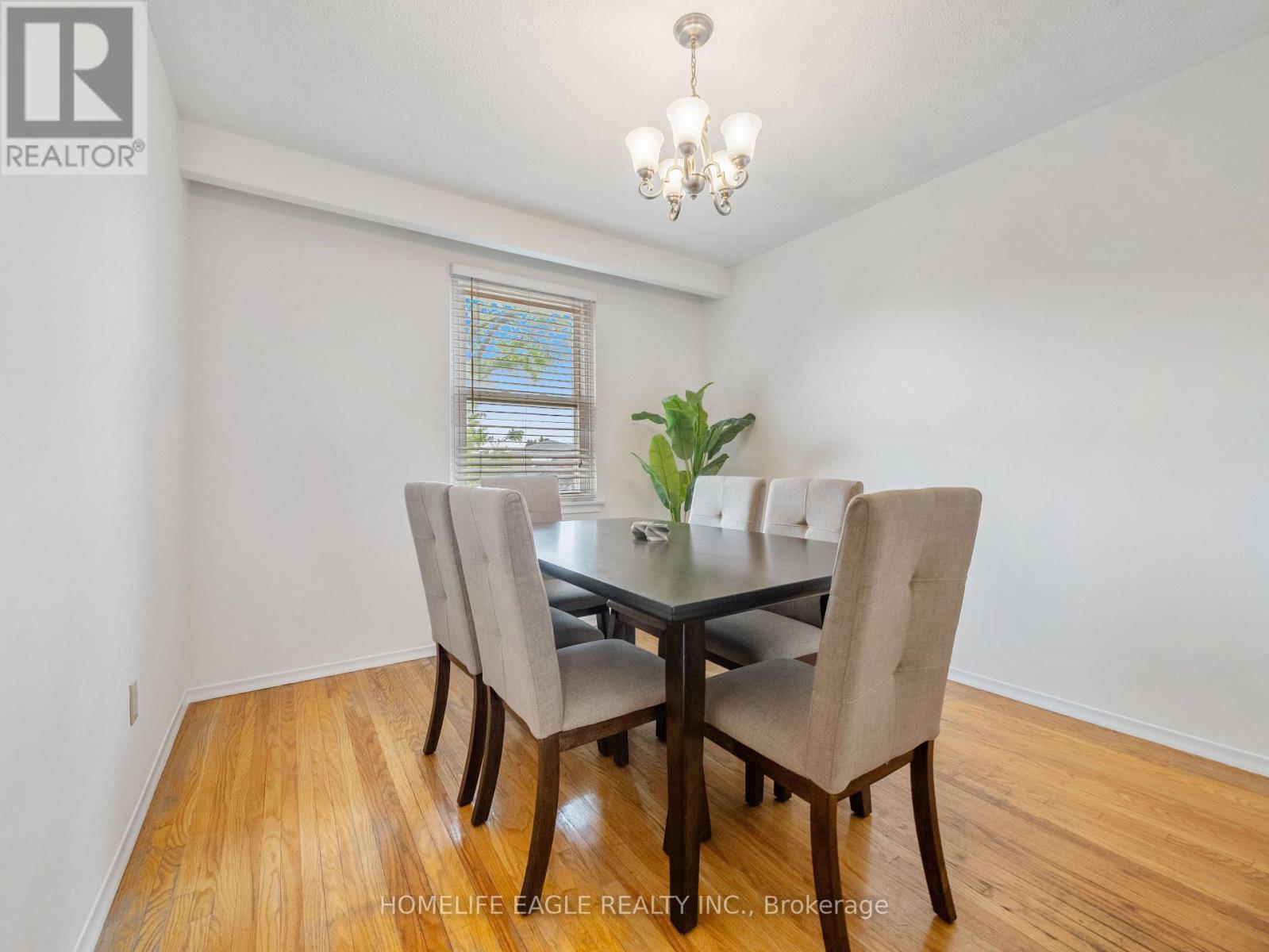16 - 7255 Dooley Drive, Mississauga (Malton), Ontario  L4T 2S7 - Photo 8 - W12215161