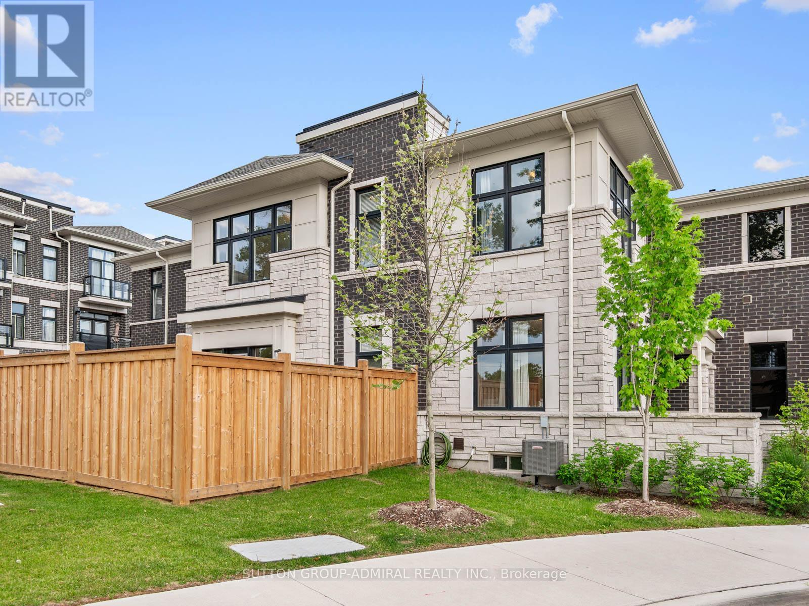 23 Tarmola Park Court, Toronto (Humber Summit), Ontario  M9L 0A6 - Photo 2 - W12215194