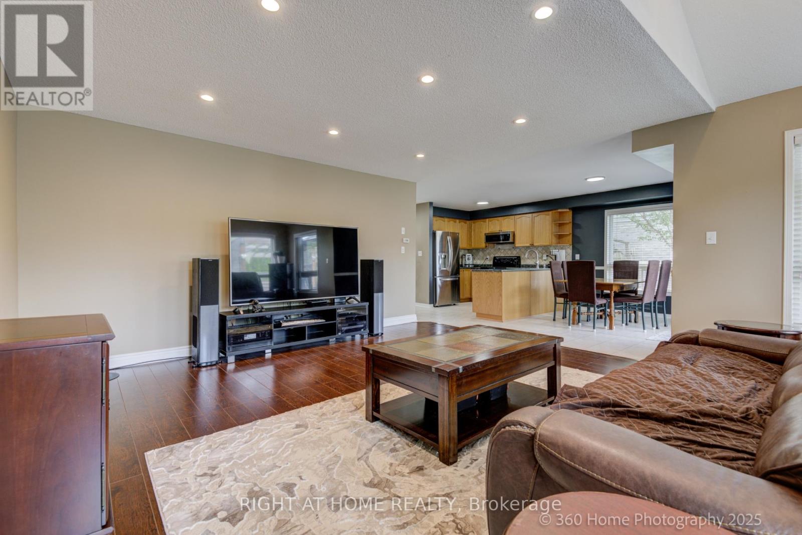 1019 Zimmerman Crescent, Milton (Be Beaty), Ontario  L9T 5S6 - Photo 15 - W12215202