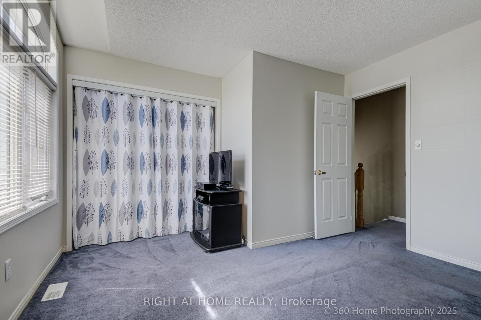 1019 Zimmerman Crescent, Milton (Be Beaty), Ontario  L9T 5S6 - Photo 24 - W12215202