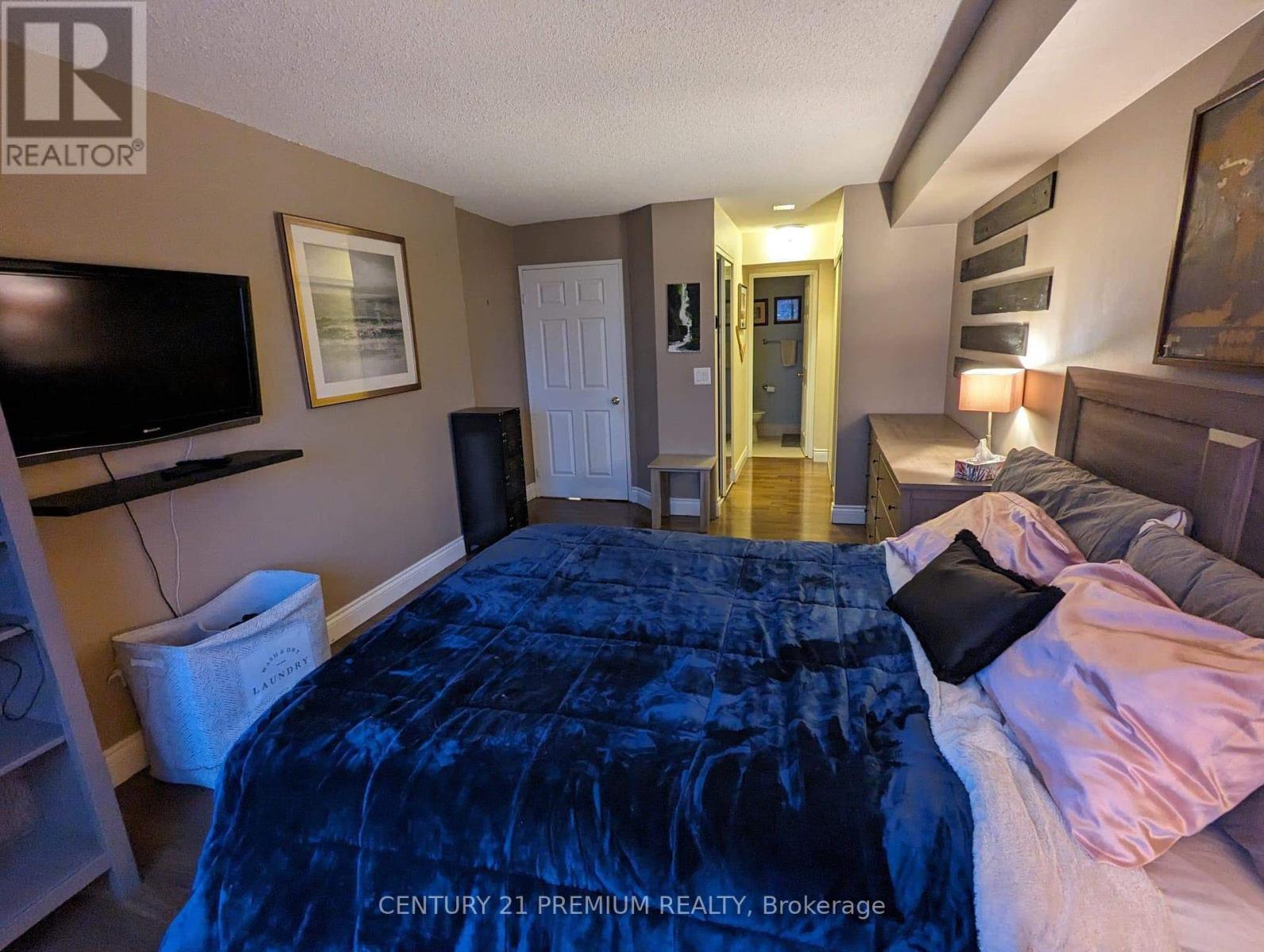 1903 - 335 Webb Drive, Mississauga, Ontario  L5B 3Z9 - Photo 14 - W12215283