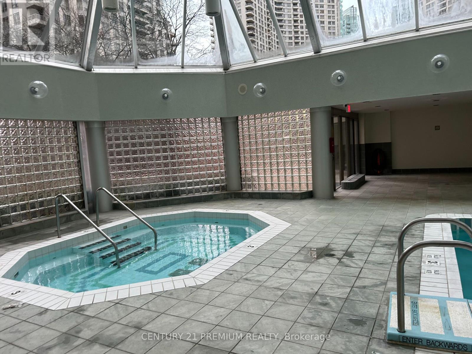 1903 - 335 Webb Drive, Mississauga, Ontario  L5B 3Z9 - Photo 19 - W12215283