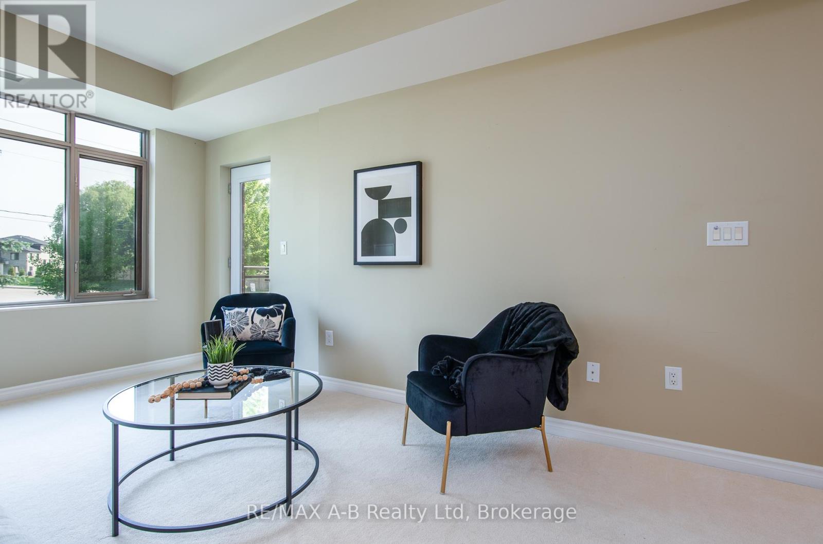 202 - 400 Romeo Street N, Stratford, Ontario  N5A 0A2 - Photo 5 - X12215346
