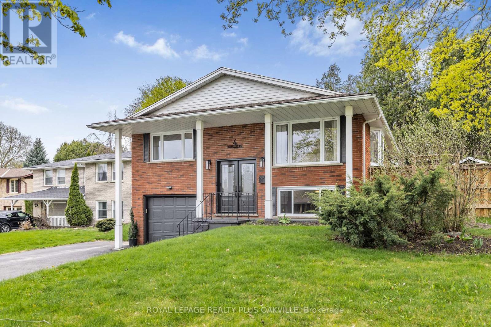 4 RONALD ROAD, Cambridge, Ontario