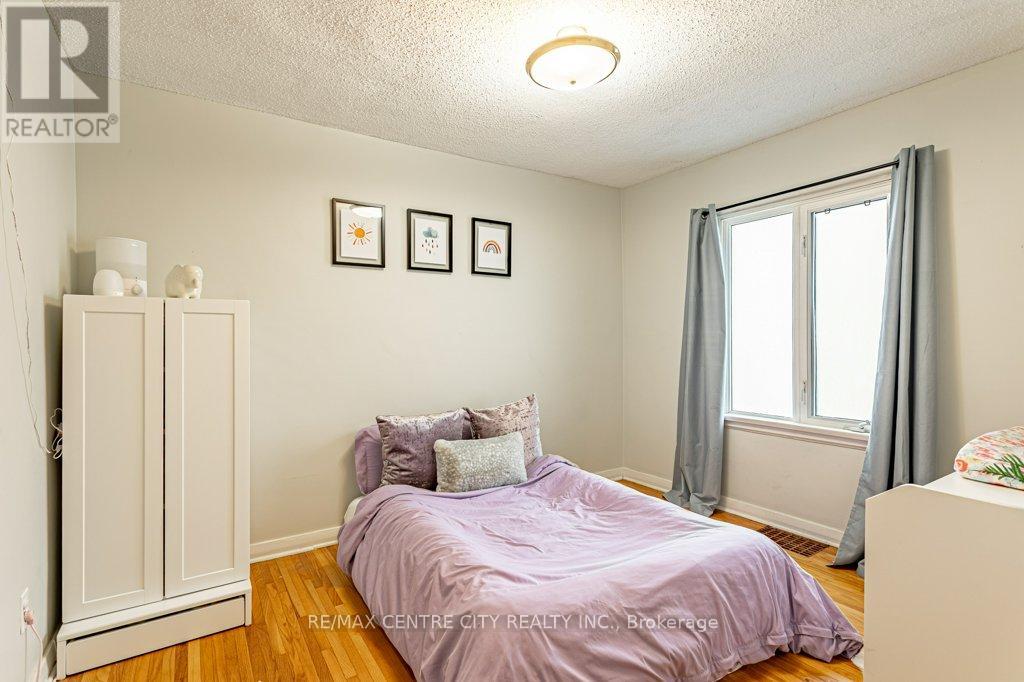 Photo 10 of 33 for 627 Wallace Street