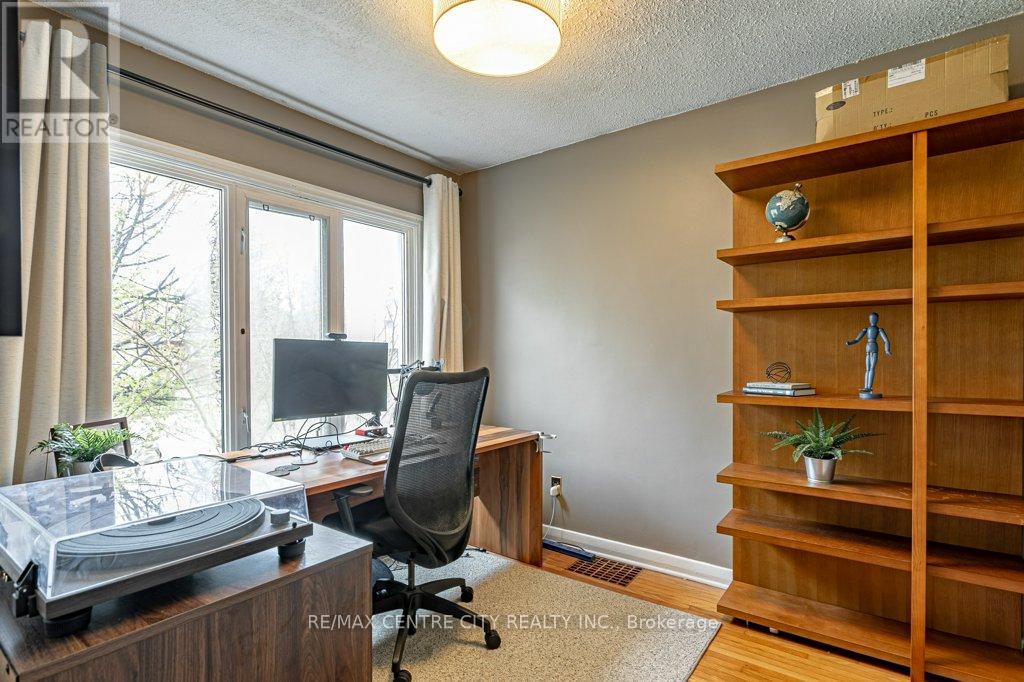 Photo 6 of 33 for 627 Wallace Street