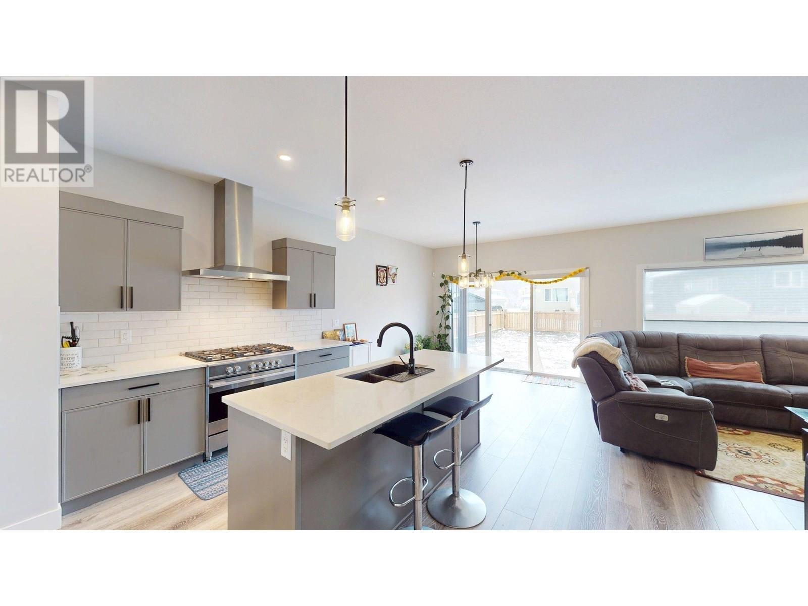 1350 Cherrywood Boulevard, Sparwood, British Columbia  V0B 2G2 - Photo 5 - 10351596