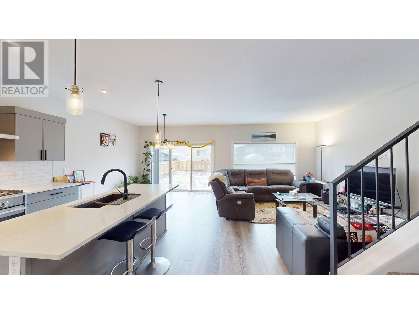 1350 Cherrywood Boulevard, Sparwood, British Columbia  V0B 2G2 - Photo 6 - 10351596