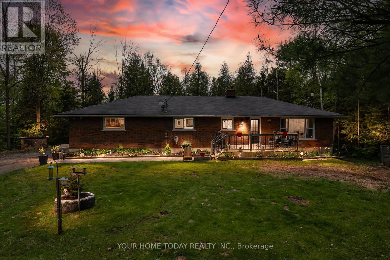 5946 Fourth Line, Erin, Ontario  N0B 1Z0 - Photo 3 - X12174154