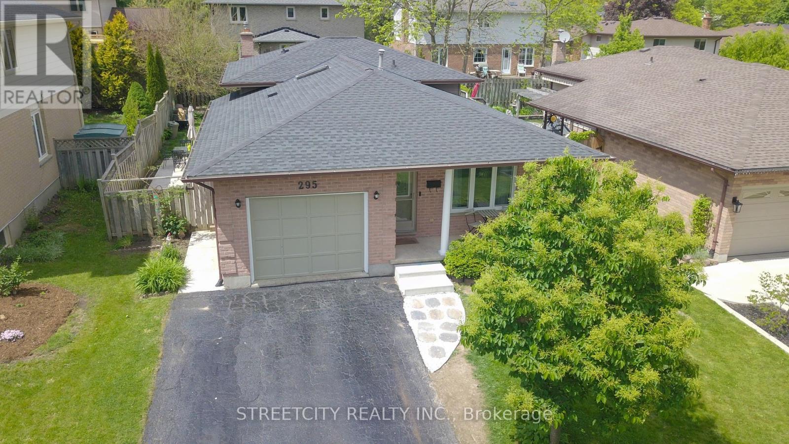 295 WALMER GROVE, London North, Ontario
