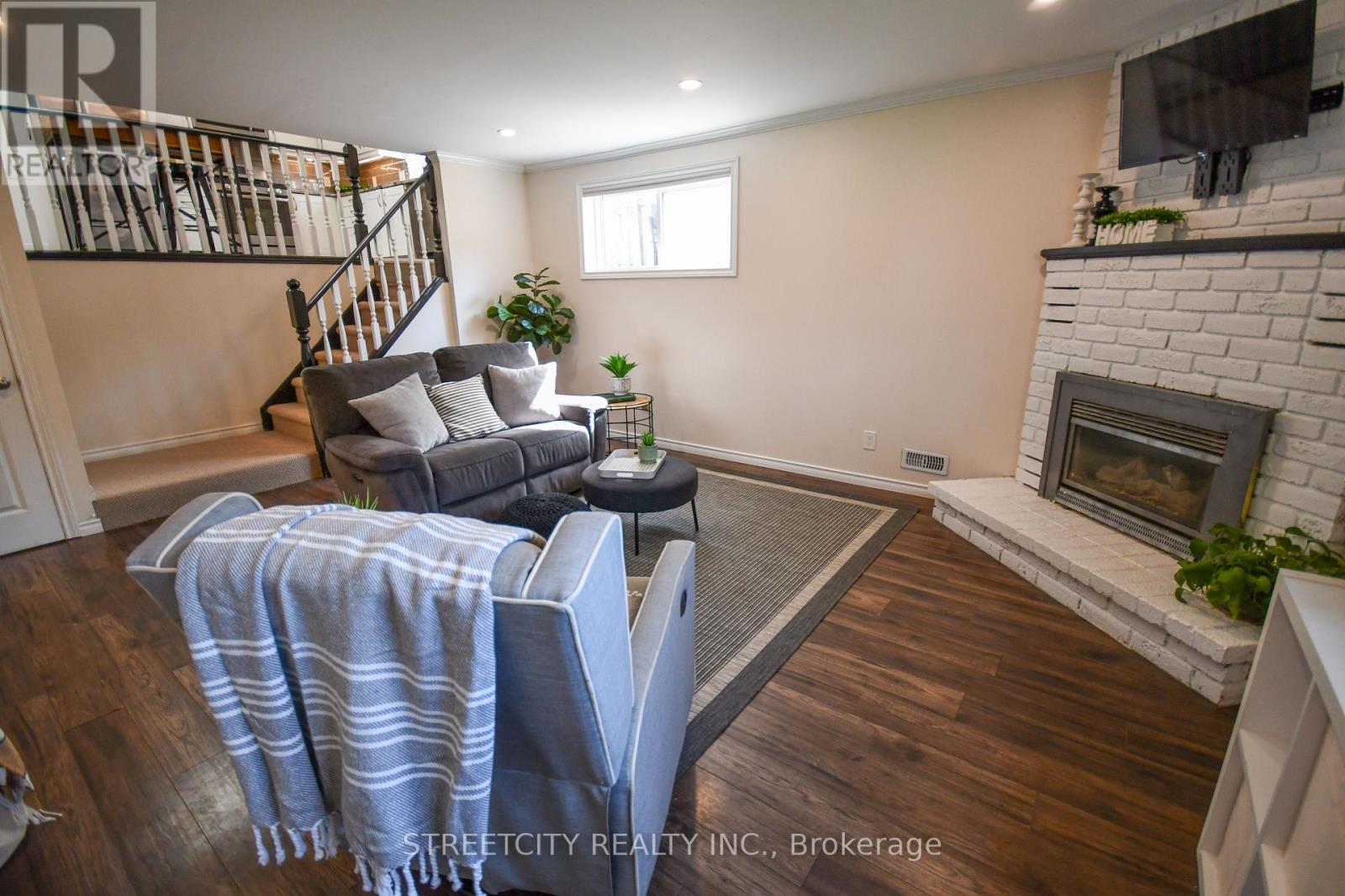 Photo 32 of 49 for 295 Walmer Grove