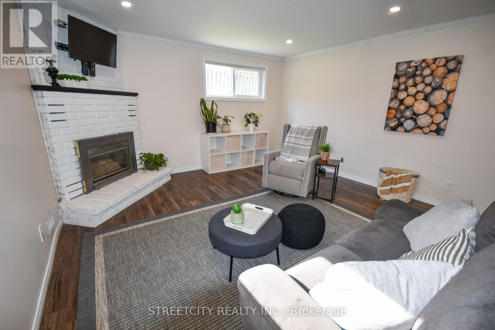 Photo 33 of 49 for 295 Walmer Grove