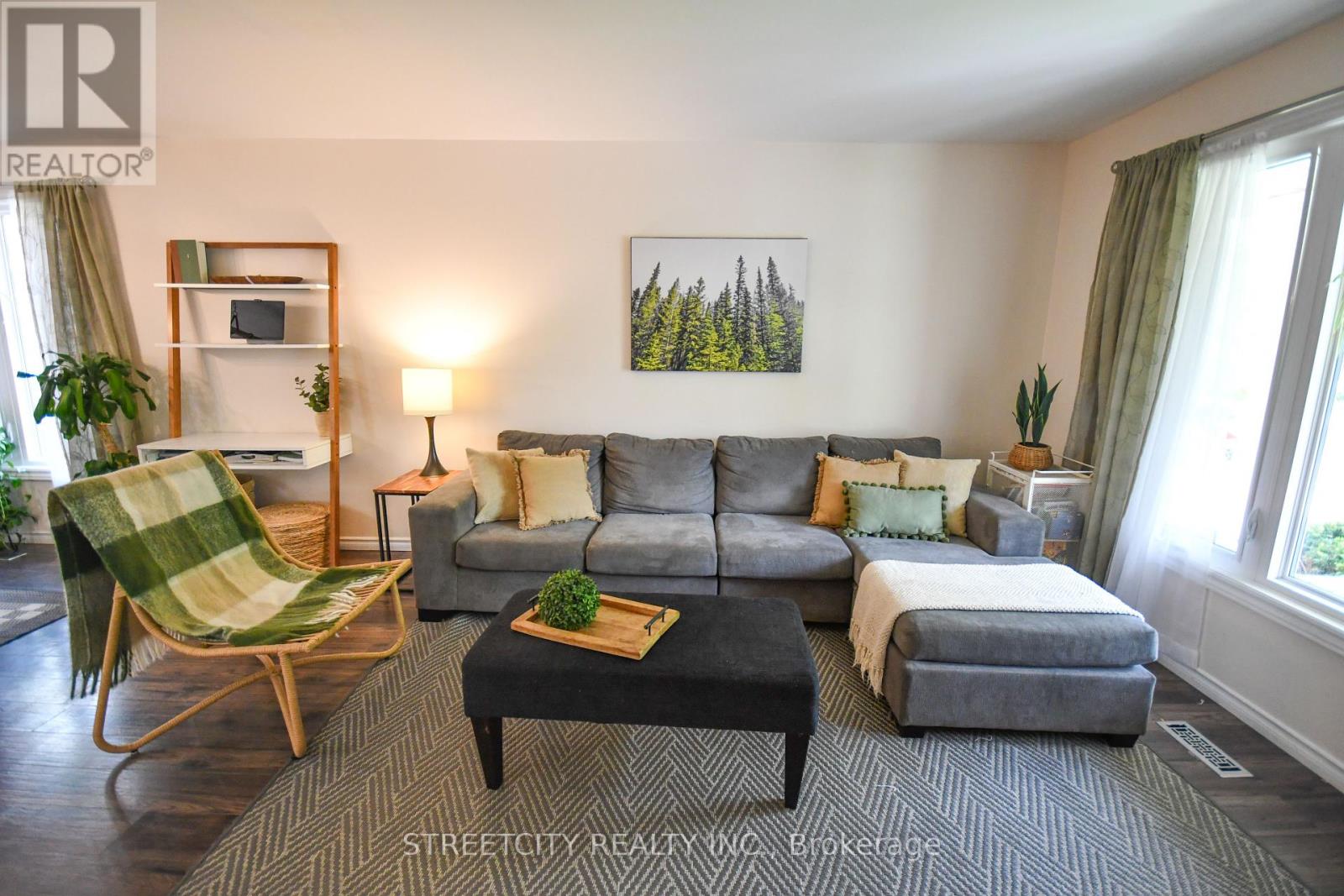 Photo 8 of 49 for 295 Walmer Grove