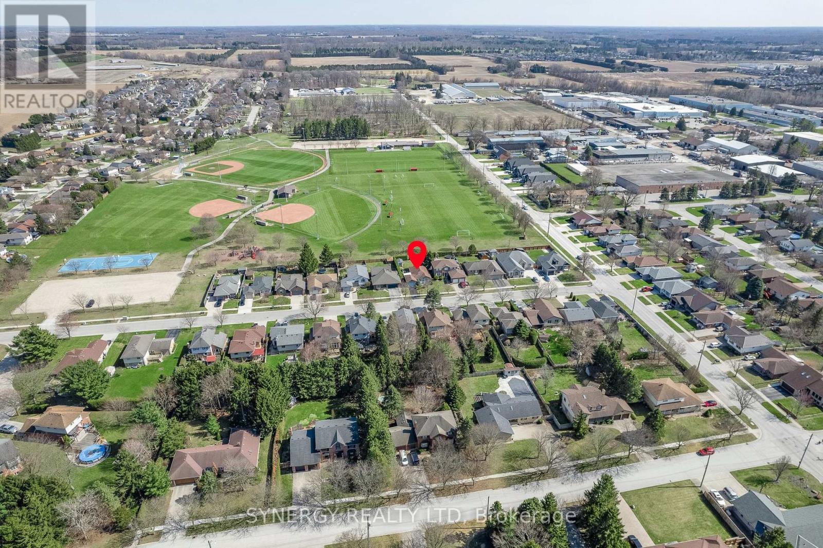 16 PARKVIEW DRIVE, Strathroy-Caradoc, Ontario