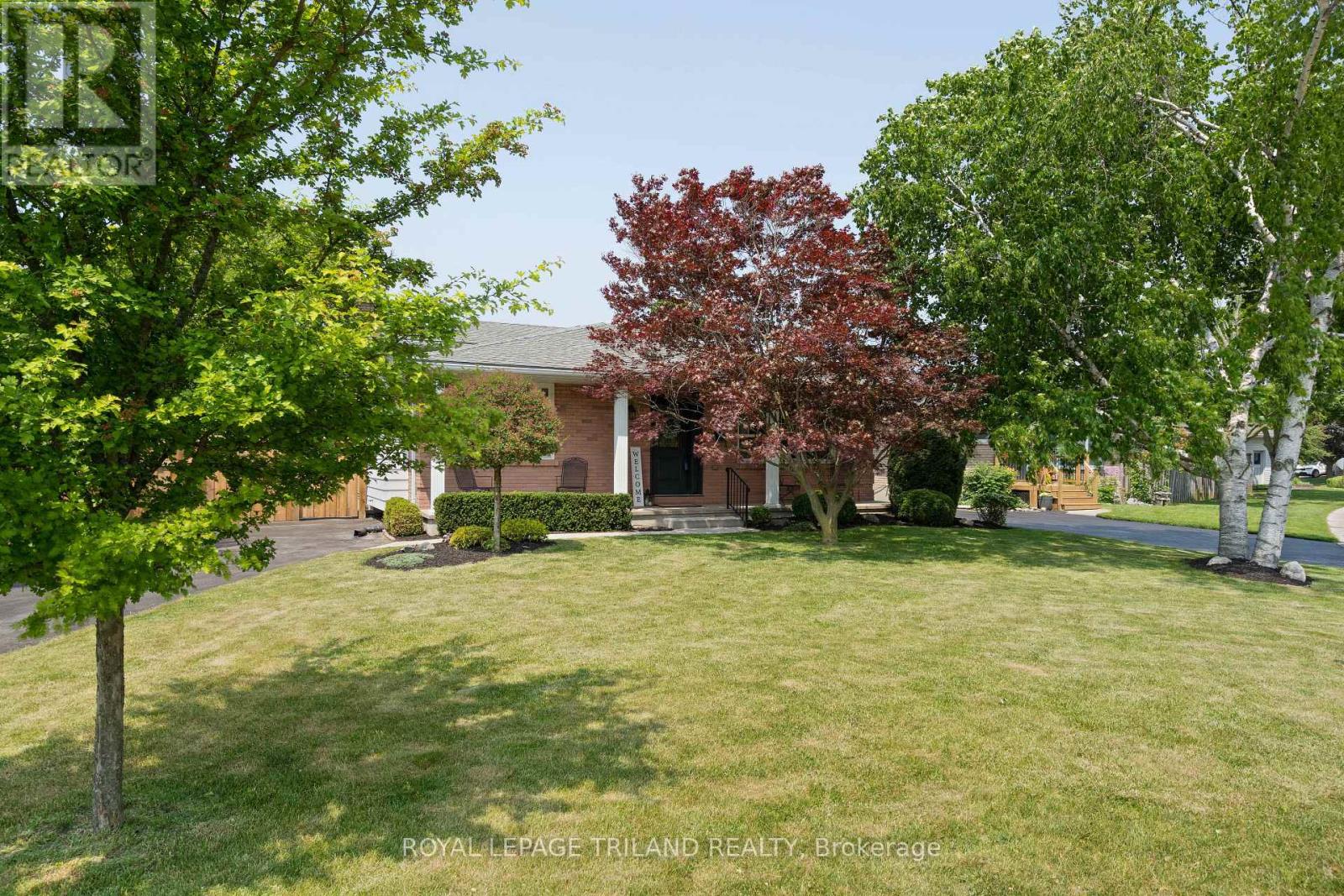 126 Highview Drive, St. Thomas, Ontario  N5R 5R4 - Photo 2 - X12215544