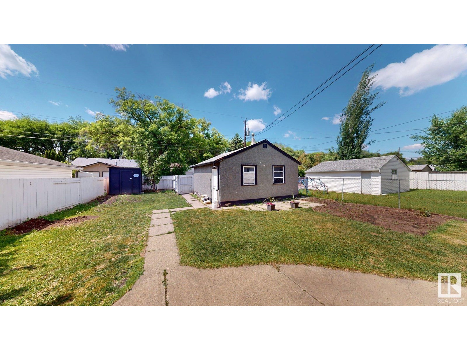 Property at 11924 51 ST NW NW image 4