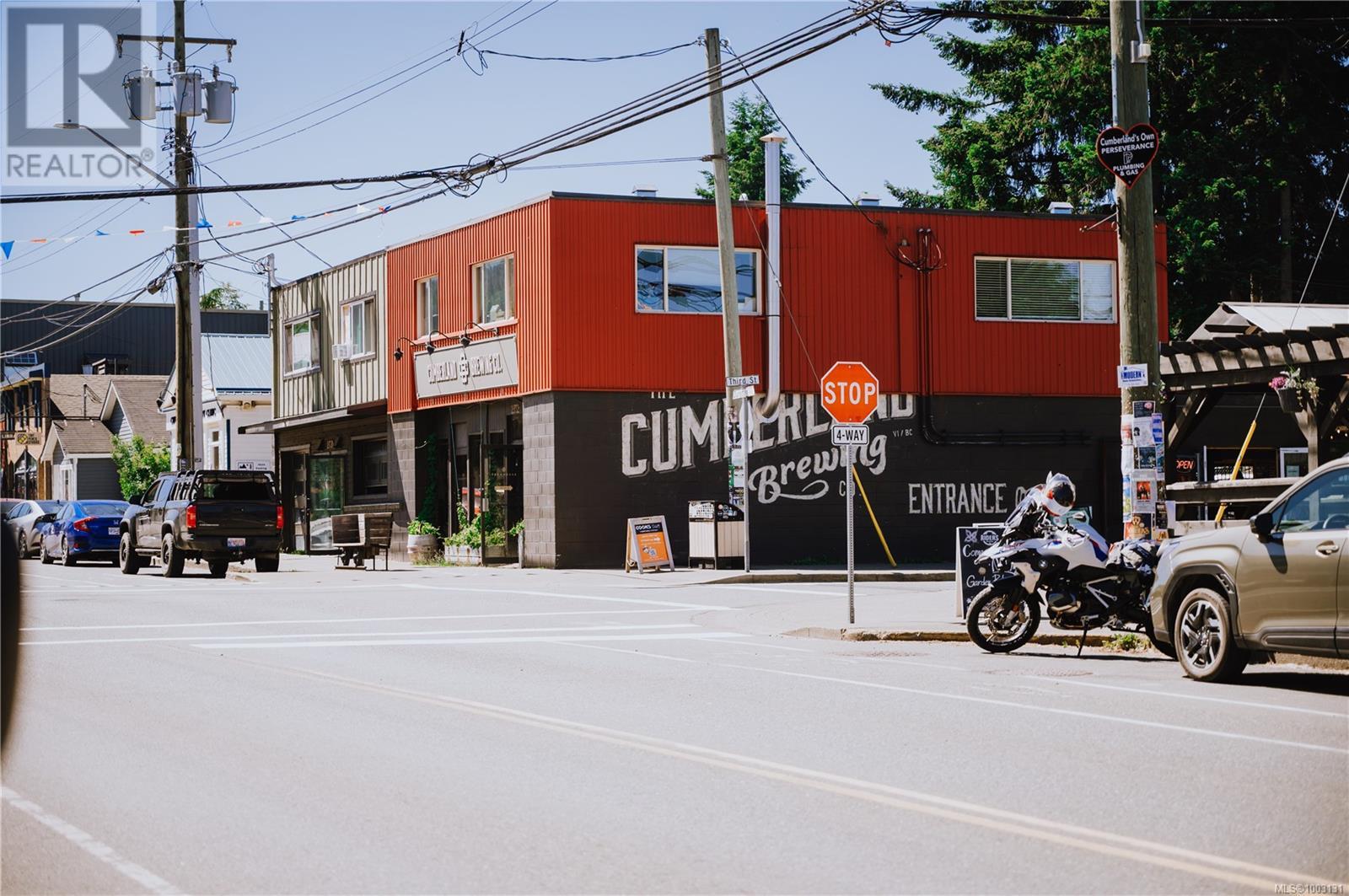 3268 Sixth St, Cumberland, British Columbia  V0R 1S0 - Photo 38 - 1003131