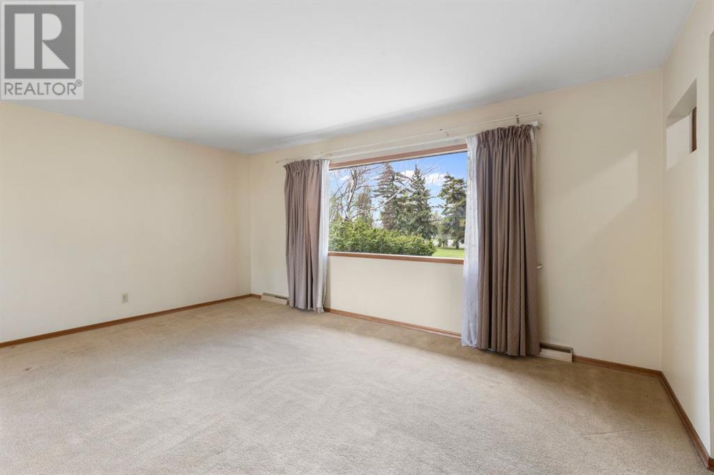 816 Matador Crescent Ne, Calgary, Alberta  T2E 5Z5 - Photo 10 - A2227649