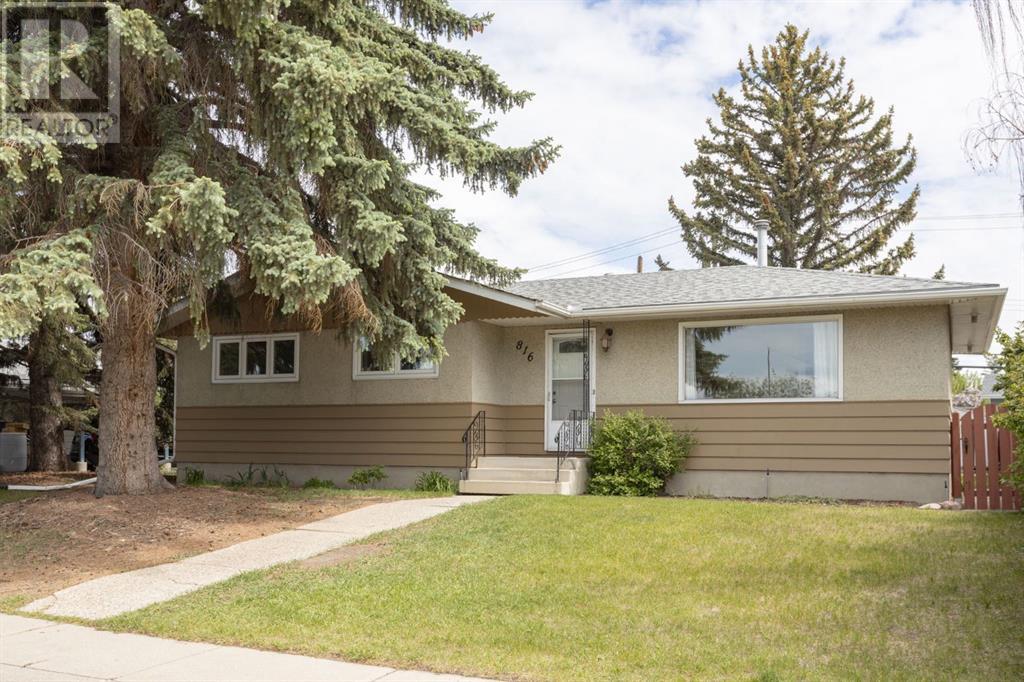 816 Matador Crescent Ne, Calgary, Alberta  T2E 5Z5 - Photo 1 - A2227649