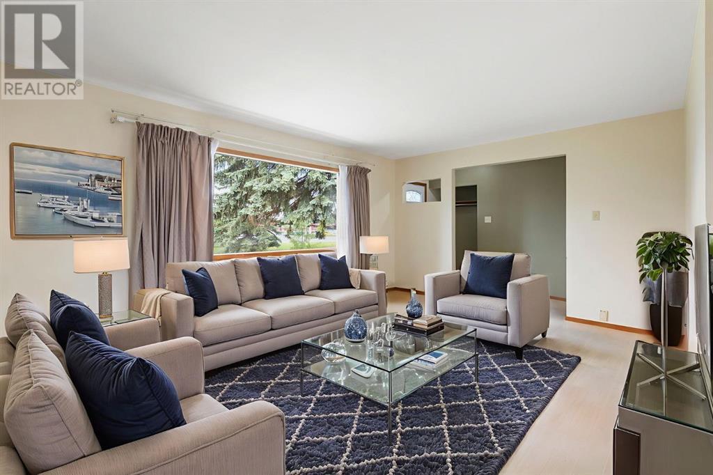 816 Matador Crescent Ne, Calgary, Alberta  T2E 5Z5 - Photo 8 - A2227649