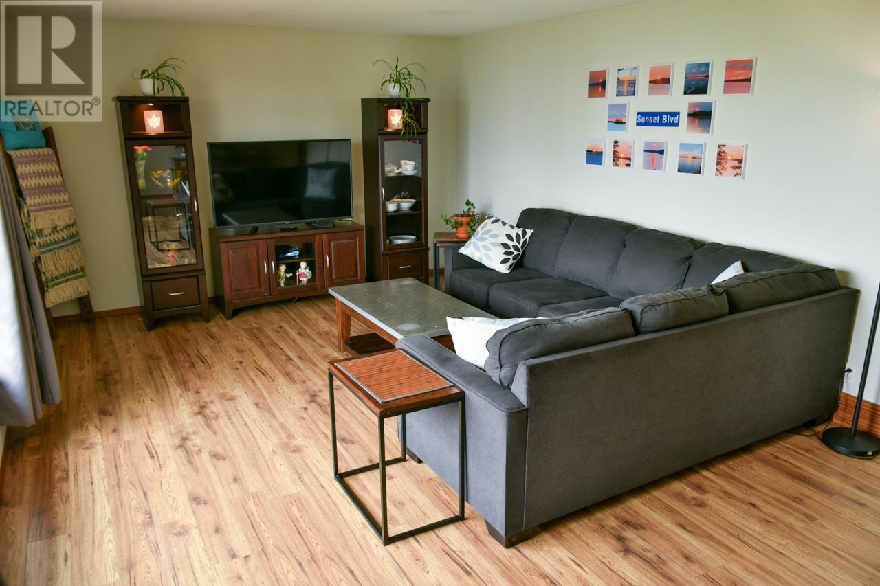 18 Sunset Boulevard, Nestor Falls, Ontario  P0X 1K0 - Photo 12 - TB251604