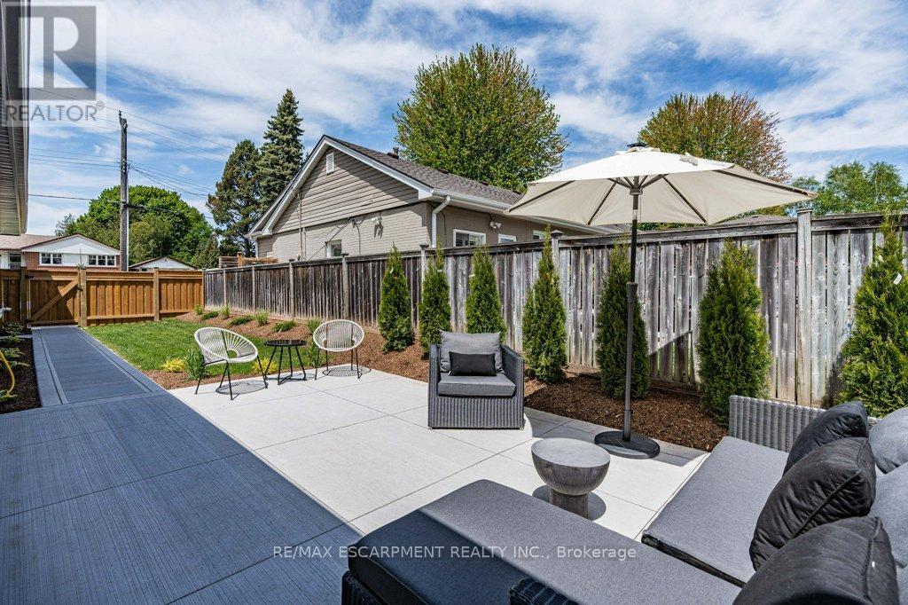 877 Condor Drive, Burlington (Lasalle), Ontario  L7T 3A8 - Photo 45 - W12213016