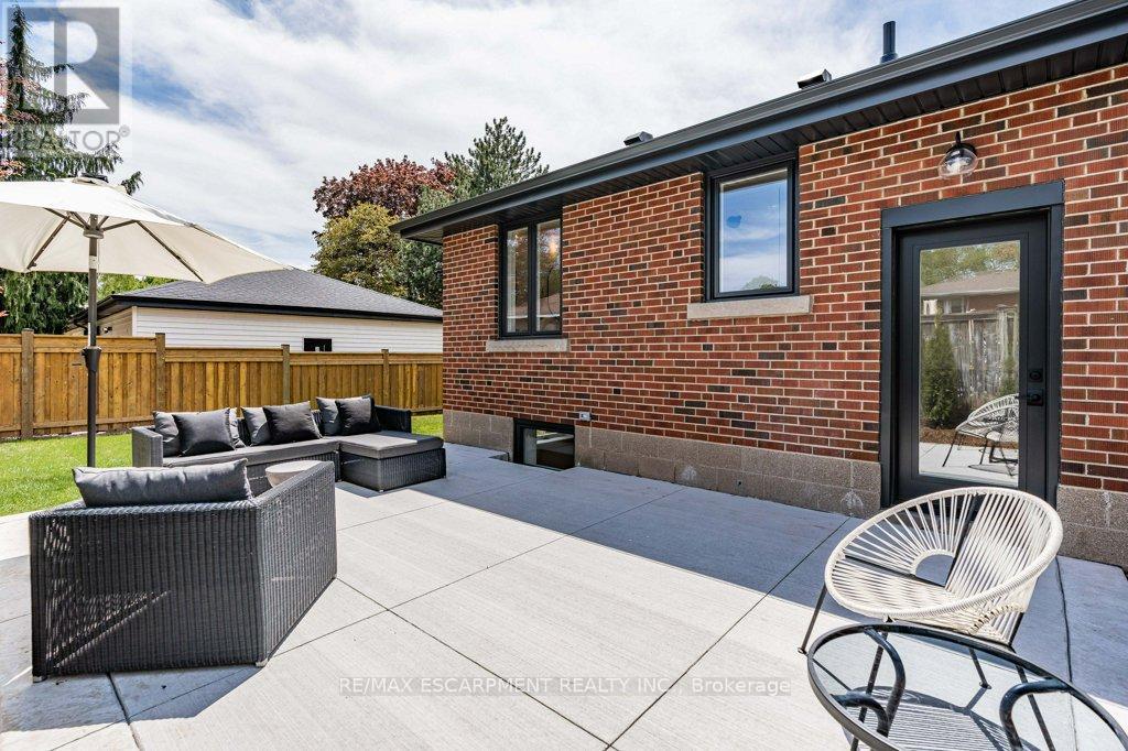 877 Condor Drive, Burlington (Lasalle), Ontario  L7T 3A8 - Photo 43 - W12213016