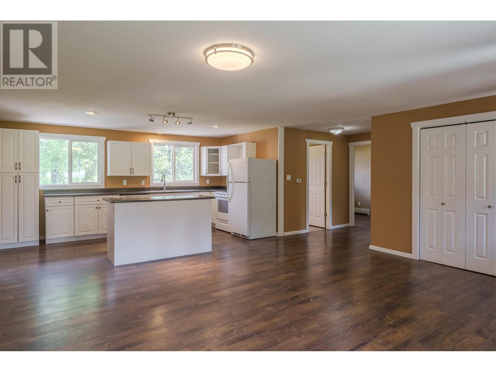 5611 Canim-Hendrix Lake Road, 100 Mile House, British Columbia  V0K 1M0 - Photo 6 - R3014713