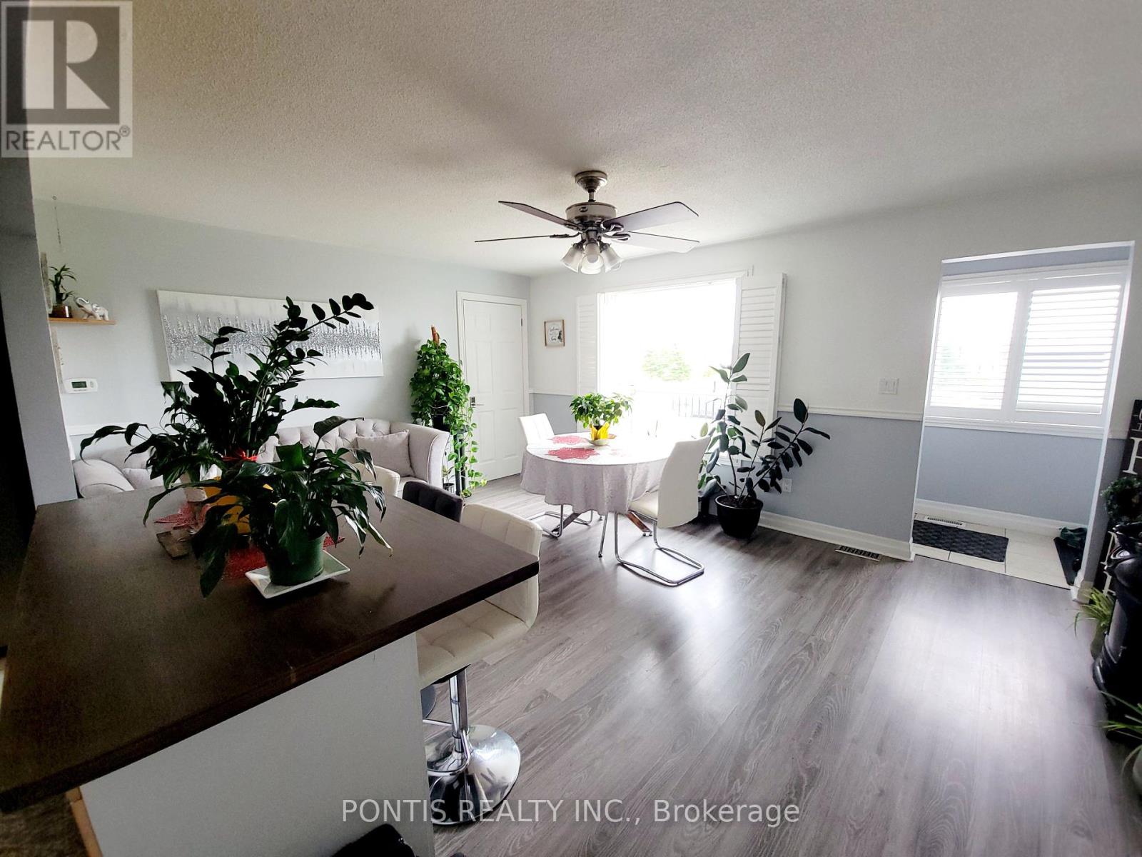 4880 County 90 Road, Springwater, Ontario  L4M 4S4 - Photo 5 - S12188720