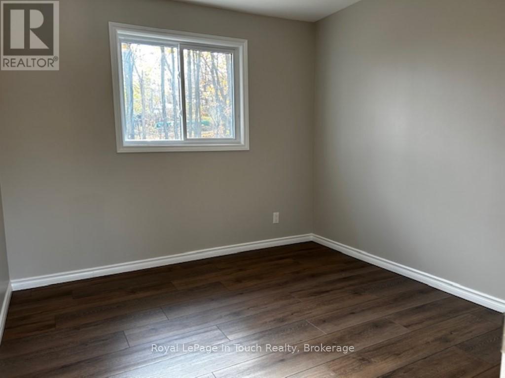 687 Montreal Street, Midland, Ontario  L4R 1G5 - Photo 10 - S12215564