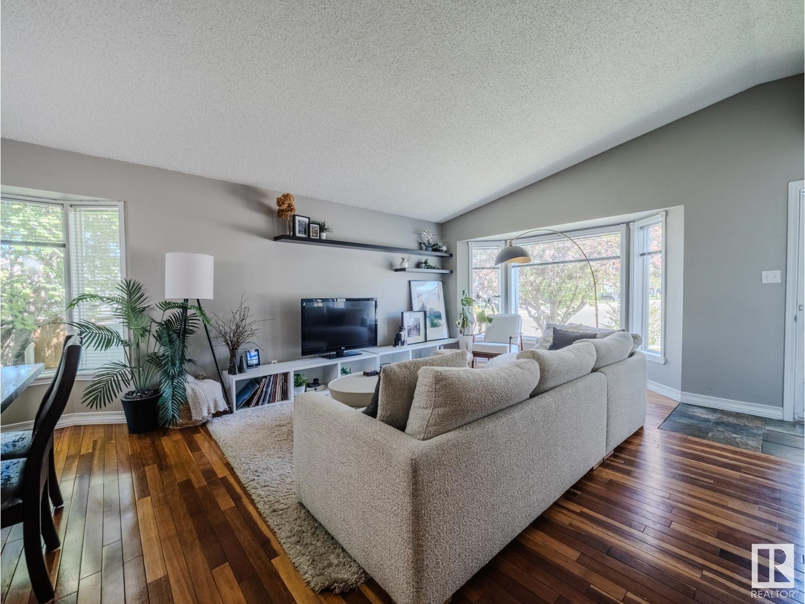 381 Village Terrace, Sherwood Park, Alberta  T8A 4V9 - Photo 2 - E4441915