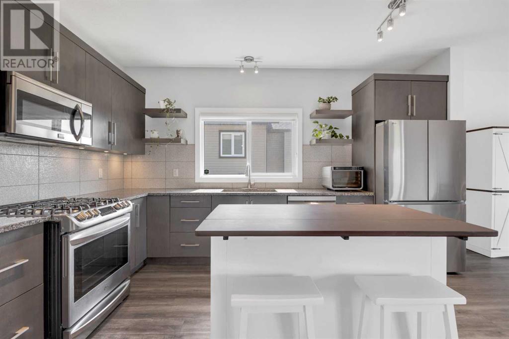 22 Victory Close, Red Deer, Alberta  T4R 0N2 - Photo 2 - A2229573