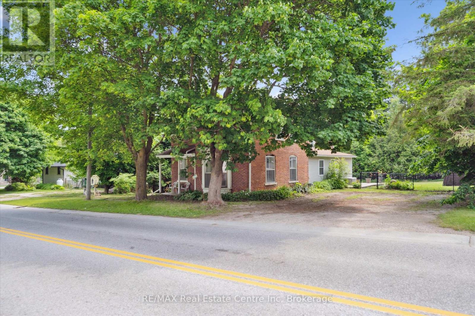 46 Wellington Road 19 Road, Centre Wellington, Ontario  N0B 1J0 - Photo 3 - X12215442