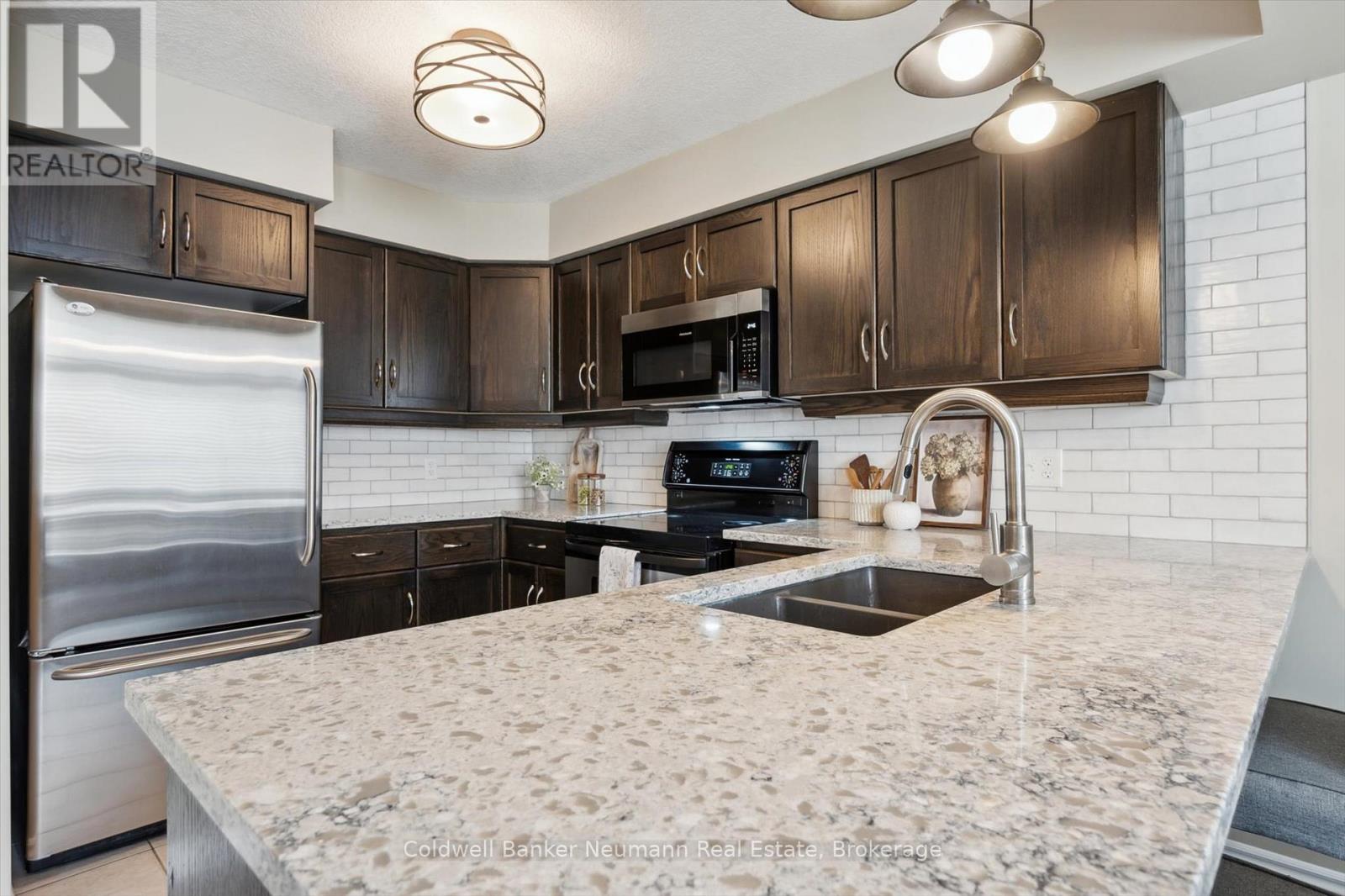 93 - 165 Terraview Crescent, Guelph, Ontario  N1G 5G9 - Photo 24 - X12215443
