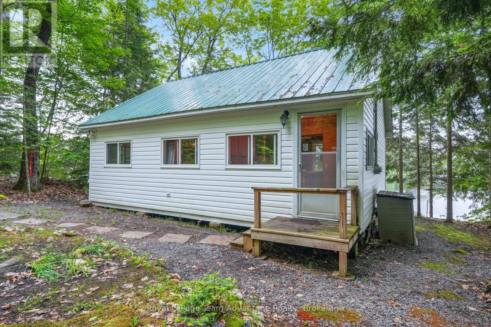 8 Waterside Drive, Seguin, Ontario  P2A 0B6 - Photo 7 - X12215510