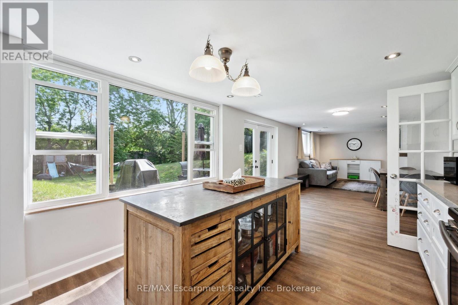 27 Norfolk Avenue, Cambridge, Ontario  N1R 3T5 - Photo 21 - X12215512