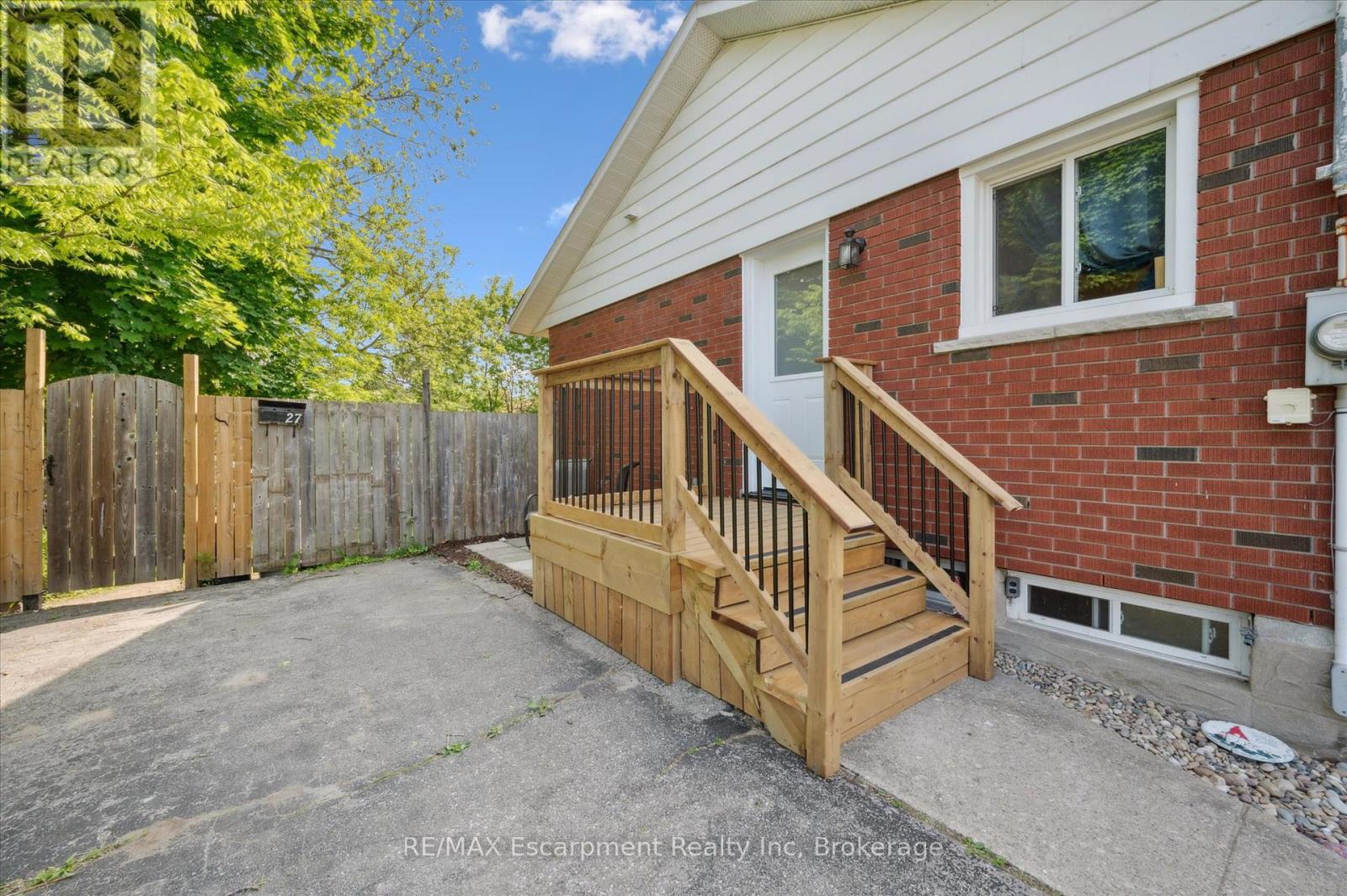 27 Norfolk Avenue, Cambridge, Ontario  N1R 3T5 - Photo 30 - X12215512