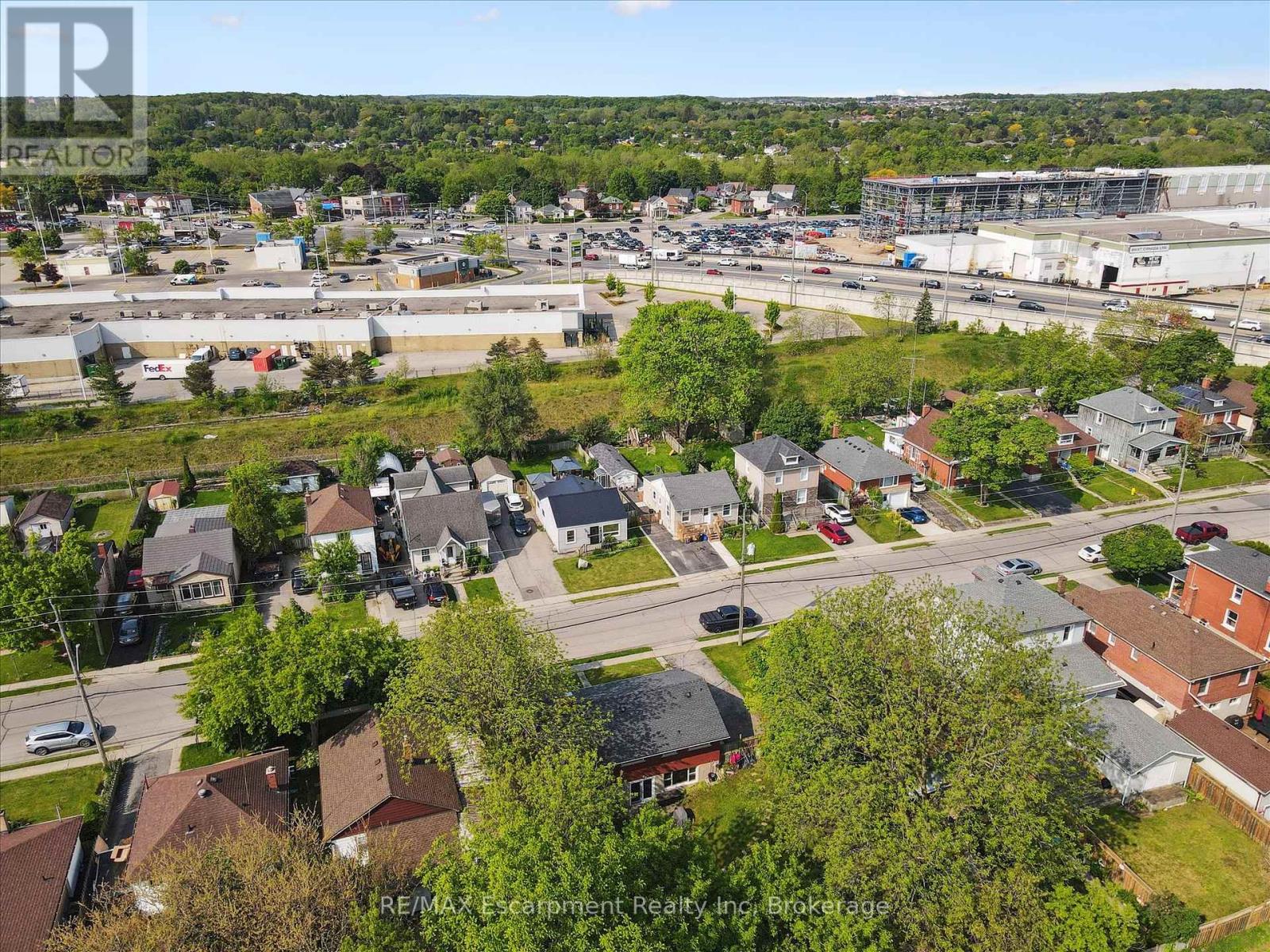 27 Norfolk Avenue, Cambridge, Ontario  N1R 3T5 - Photo 40 - X12215512