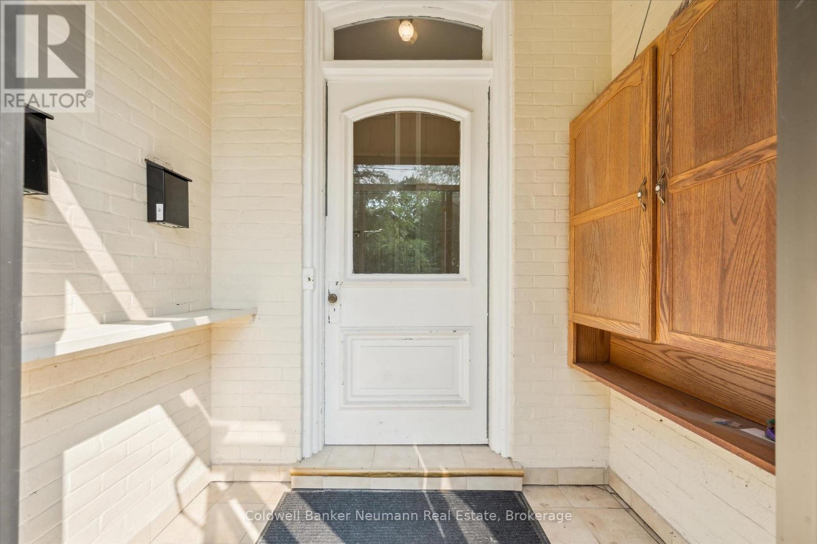 7 Cambridge Street, Guelph, Ontario  N1H 2T8 - Photo 3 - X12215517